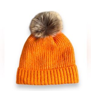 Shiraleah women’s orange knit hat pom